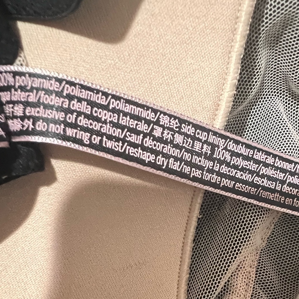 Victoria’s Secret Very Sexy Lace Bra Size 32DD - Picture 13 of 13